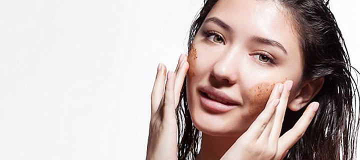 Κάθε πότε πρέπει να κάνετε scrub προσώπου;