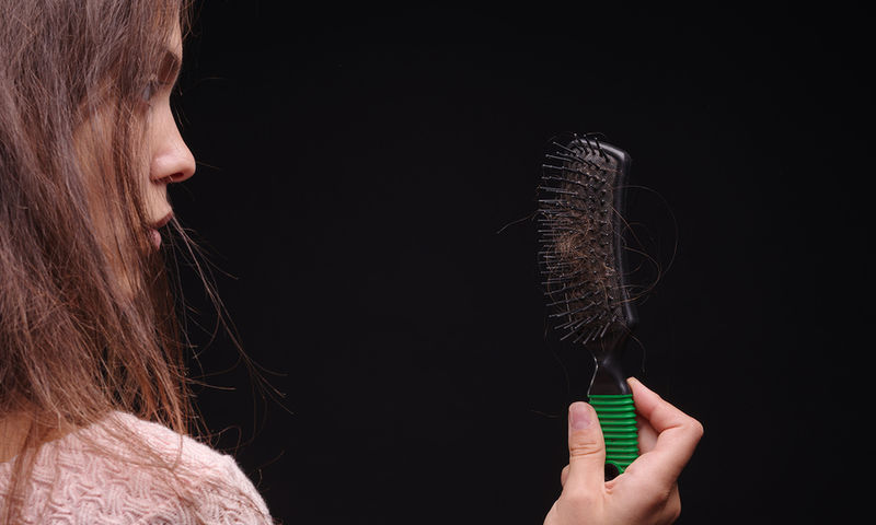 Απώλεια μαλλιών: Μήπως φταίει η διατροφή σας;