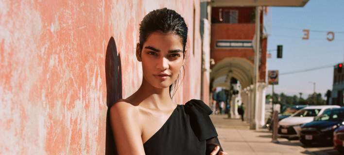 Βρήκαμε το δροσερό φόρεμα που θα φοράς όλο το καλοκαίρι στο γραφείο