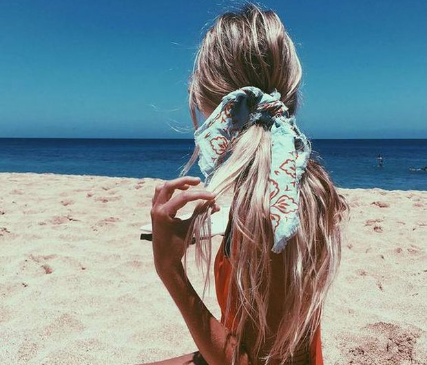 DIY: Φυσικό ξανθιστικό μαλλιών για να αποκτήσεις ανταύγειες χωρίς να κάνεις βαφή