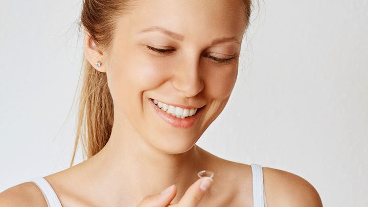 Κορονοϊος: Τι πρέπει να προσέξετε στους φακούς επαφής