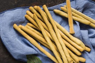 Κριτσίνια με σπανάκι για το γραφείο