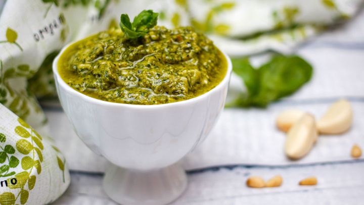 Η καλύτερη συνταγή για αυθεντική σάλτσα πέστο!