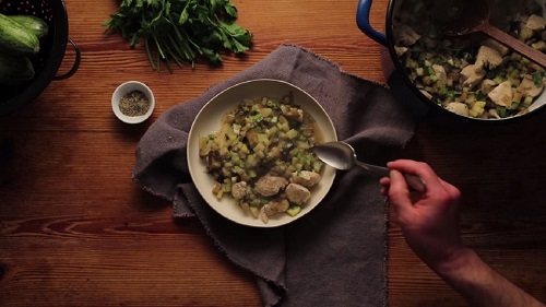 Τουρλού (ρατατούιγ) με κοτόπουλο