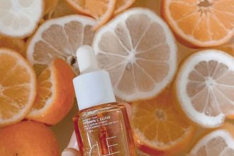 Βιταμίνη C: τα do και τα dont's της χρήσης της στην ρουτίνα ομορφιάς σου