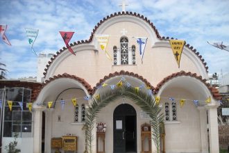 Πάτρα: Στολισμός Επιταφίου Ι.Ν. Παναγίας Αλεξιωτίσσης