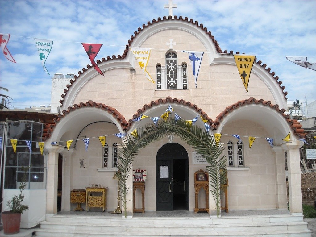 Πάτρα: Στολισμός Επιταφίου Ι.Ν. Παναγίας Αλεξιωτίσσης