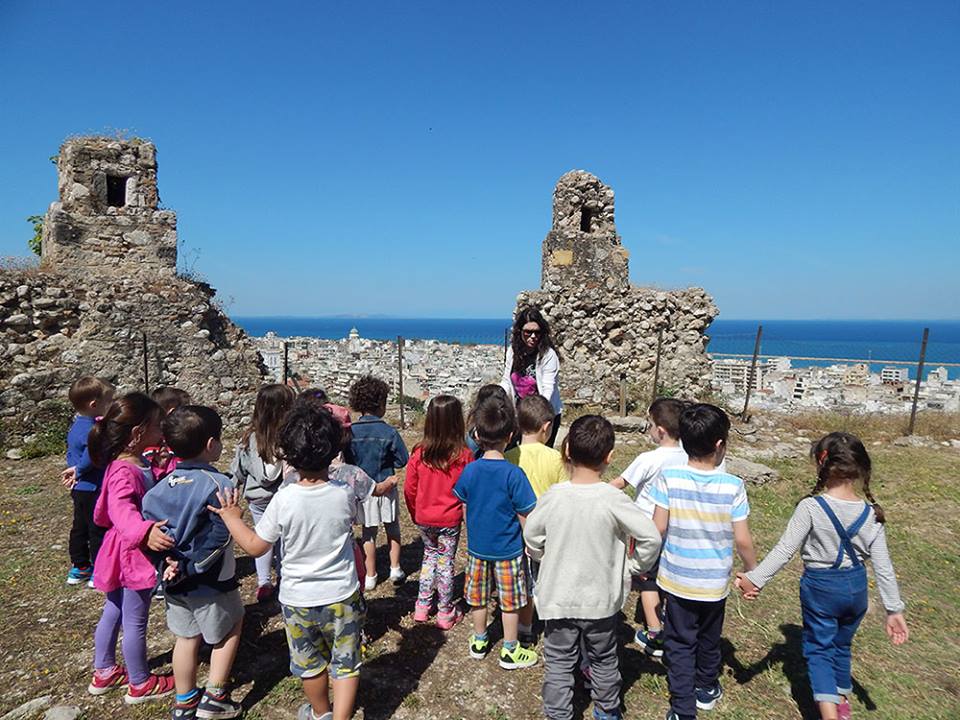 "Το Παραμύθι" πήγε περίπατο στο Κάστρο της Πάτρας ΦΩΤΟΓΡΑΦΙΕΣ