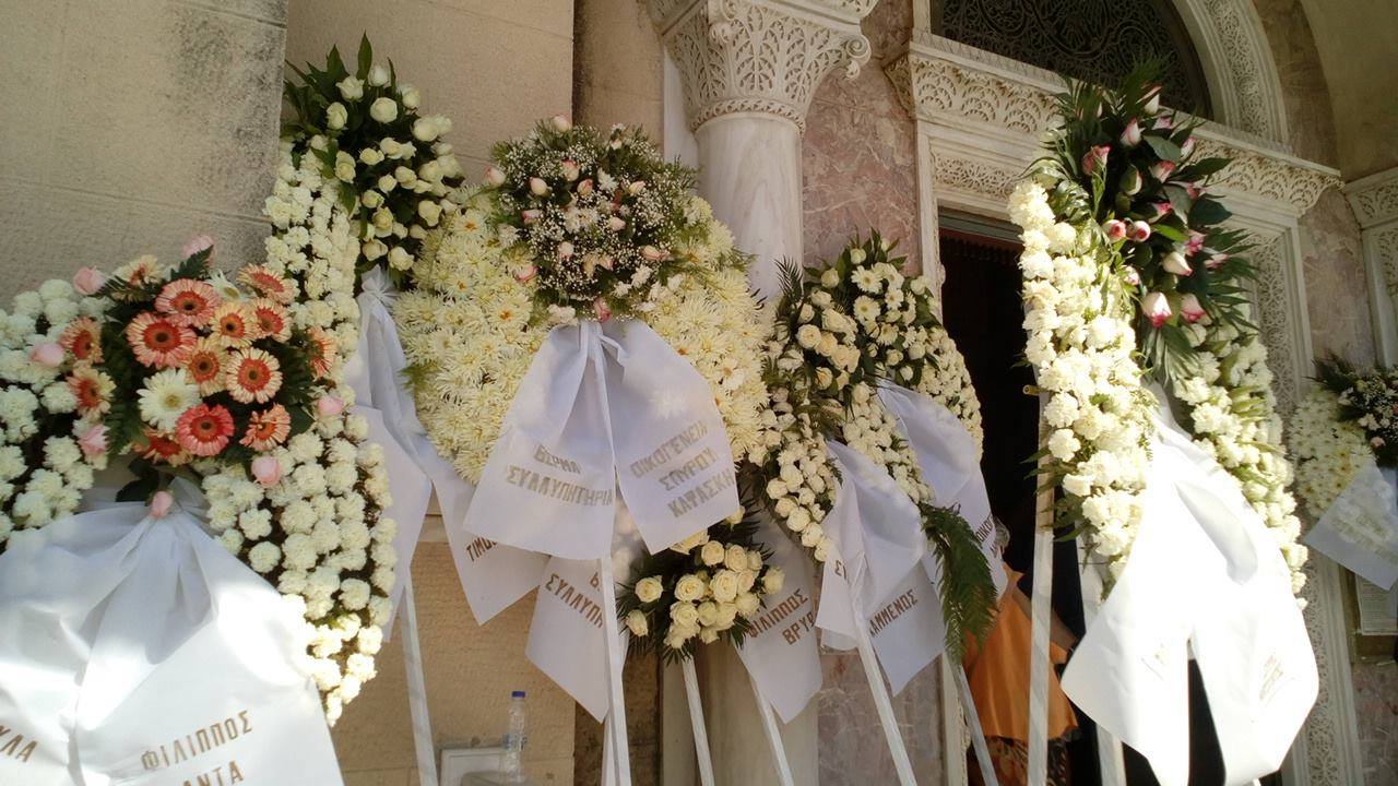 Στεφάνι έστειλε για τη Νίκη ο Π. Καμμένος