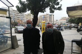 Συζητήσεις ...στα όρθια!