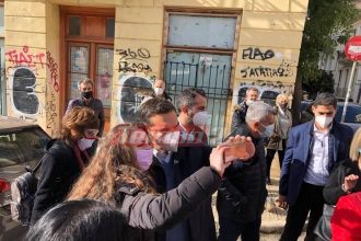 "Πρόεδρε, να βγάλουμε μια σέλφι;"