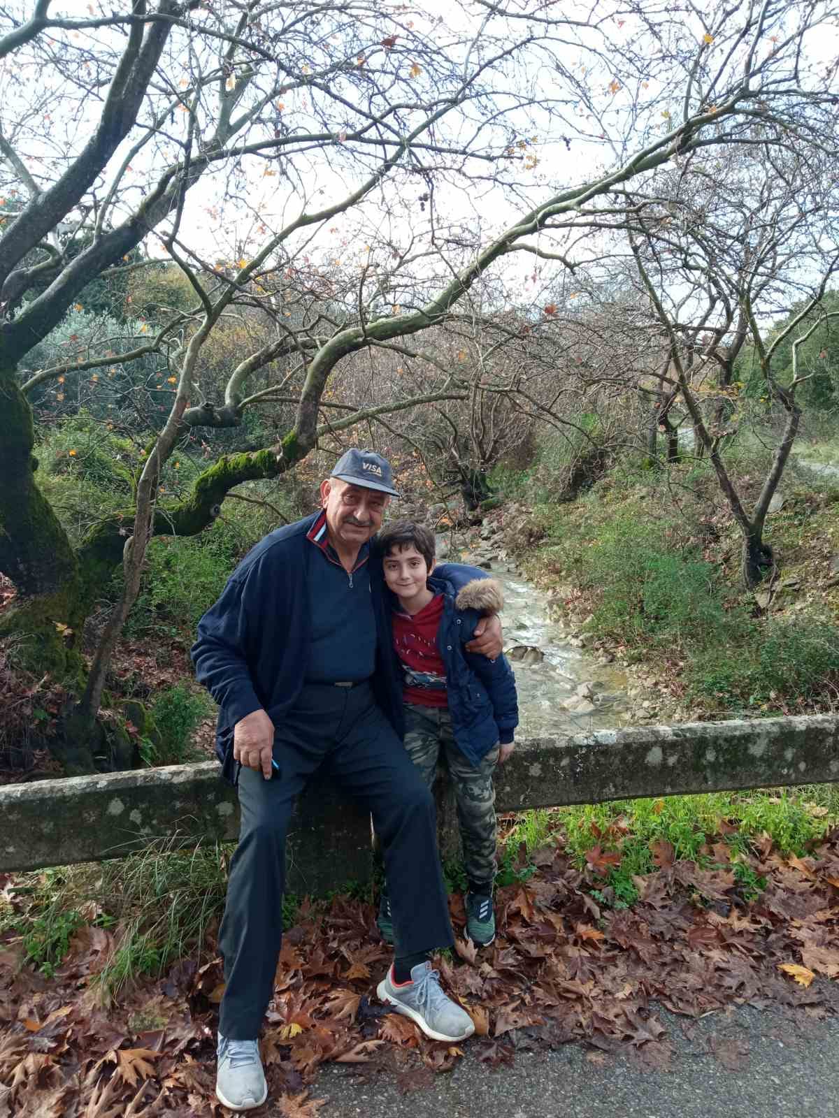 Θ. Νταβλούρος: Γιορτάζει μαζί με τον εγγονό του