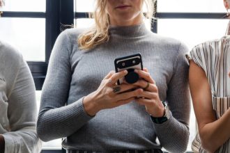 5 τρόποι με τους οποίους τα social media δεν σε αφήνουν να κάνεις σχέση