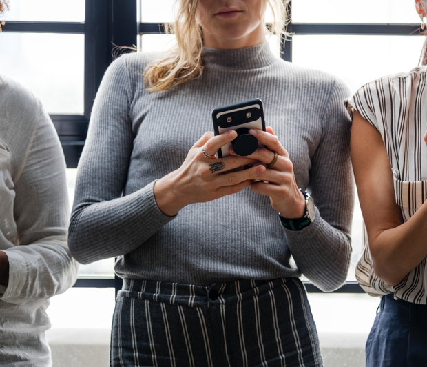 5 τρόποι με τους οποίους τα social media δεν σε αφήνουν να κάνεις σχέση