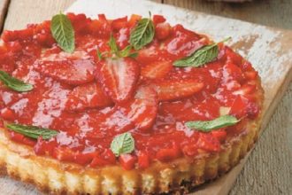 Cheesecake με μανούρι και φράουλες