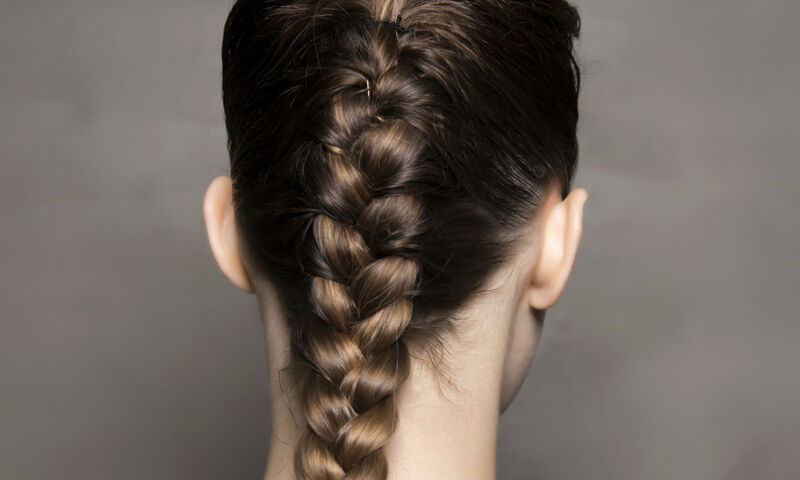 Έτσι θα φτιάχνεις τα μαλλιά σου φέτος τον χειμώνα για να είσαι cool