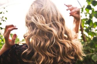 Μάσκα μαλλιών με ελαιόλαδο για καταπολέμηση της ψαλίδας