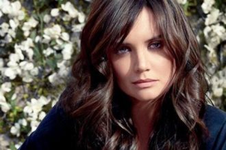 Πώς να δώσεις όγκο στα ίσια και άτονα μαλλιά