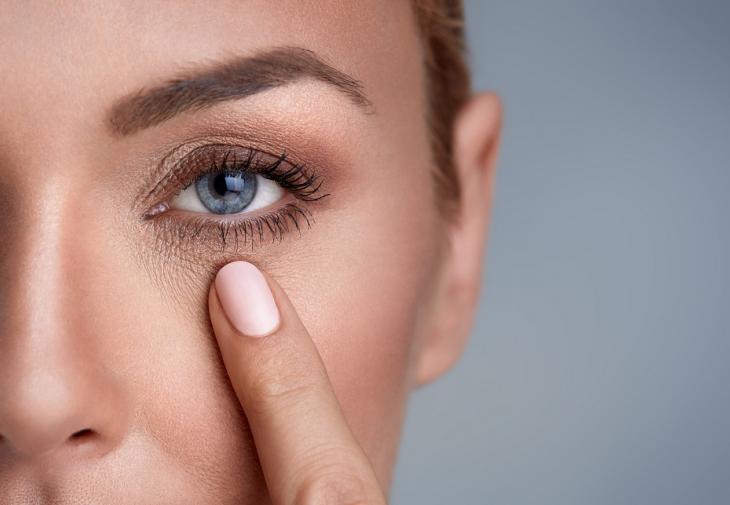 Πώς θα κάνεις τα μάτια σου να δείχνουν μεγαλύτερα σε 6 βήματα