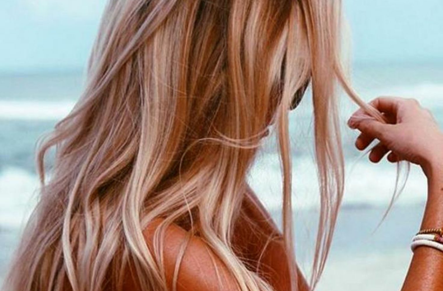 Πως θα προλάβεις τη φθορά των μαλλιών σου το καλοκαίρι