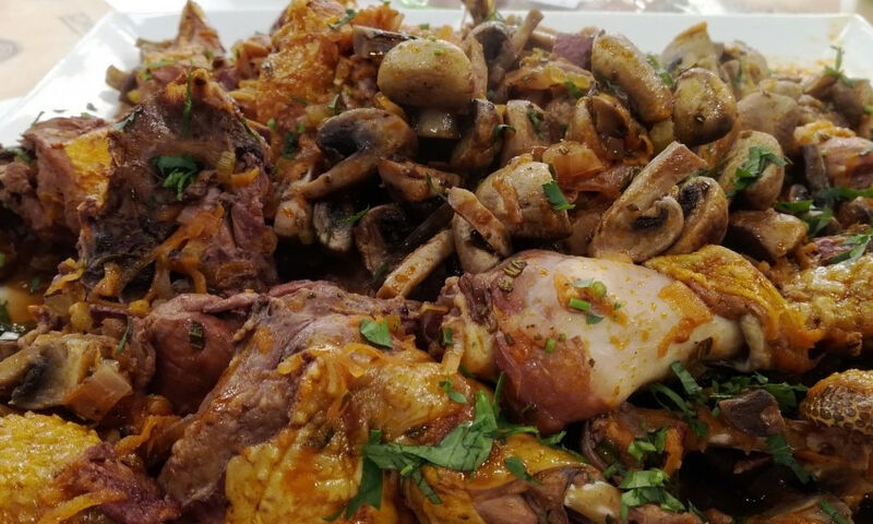 Η συνταγή της ημέρας: Κοτόπουλο κρασάτο με χοντρό μακαρόνι