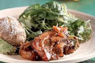 Χοιρινά παϊδάκια με μυρωδικά και ρούμι