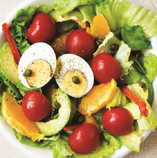 Σαλάτα με μαρούλι, αβγά και αβοκάντο