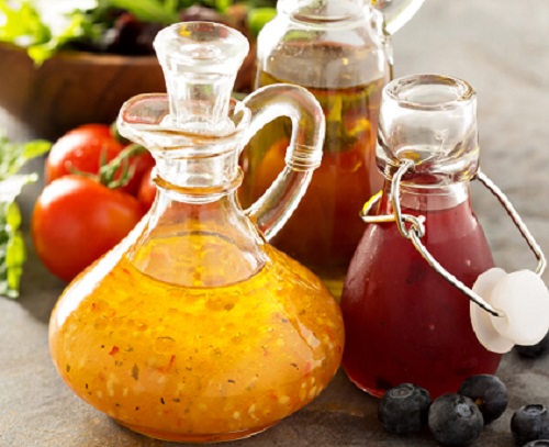 Πώς να φτιάξεις την τέλεια βινεγκρέτ για τη σαλάτα σου