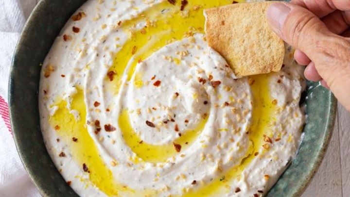 Πεντανόστιμη σάλτσα φέτας για όλη την οικογένεια!