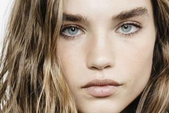 Το λευκό μολύβι ματιών που πρέπει να αποκτήσεις μέχρι τις γιορτές