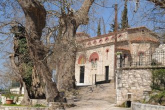 Παράκληση στον Ι.Ν. Κοιμήσεως της Θεοτόκου στη Μέντζενα