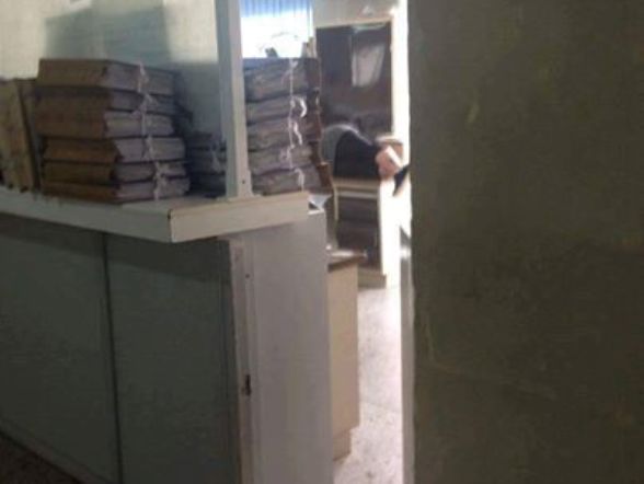 Η υπάλληλος Εφορίας, ο ύπνος στο γραφείο και ο Γιάννης Καλλιάνος - ΦΩΤΟΓΡΑΦΙΑ