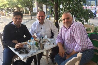 "Πλατεία" : Το μεσημεριανό στέκι των πατρινών