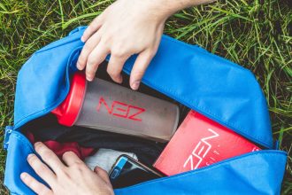 Έχεις προπόνηση; Να τι πρέπει να έχεις οπωσδήποτε μέσα στην αθλητική σου τσάντα!