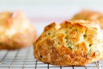 Τυροπιτάκια με φέτα χωρίς φύλλο