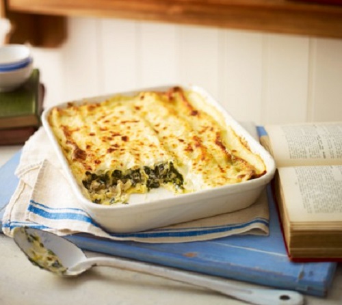 Κανελόνια με γέμιση σπανάκι, μάραθο και φέτα