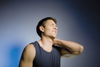 Οσοι έχουν πολλούς φίλους αντέχουν περισσότερο το σωματικό πόνο