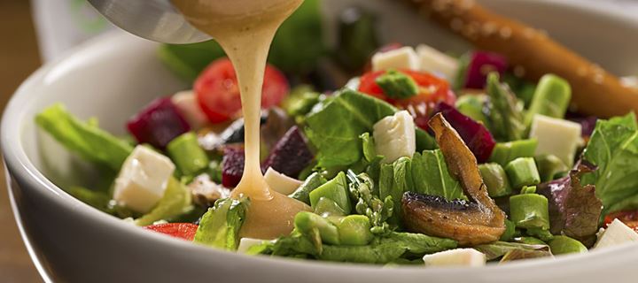 Πώς να εμπλουτίσετε την σαλάτα σας