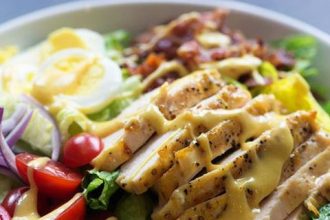 Μία εύκολη συνταγή για μια νόστιμη κοτοσαλάτα