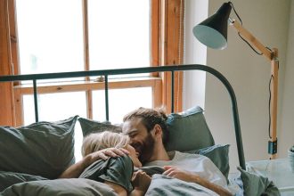 Μήπως σε απατάει; Υπάρχει ένα σημάδι που δεν πρέπει να αγνοήσεις