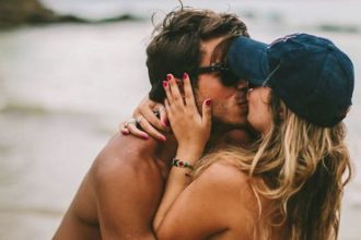 Sexting: 4 κανόνες για να το κάνεις σωστά