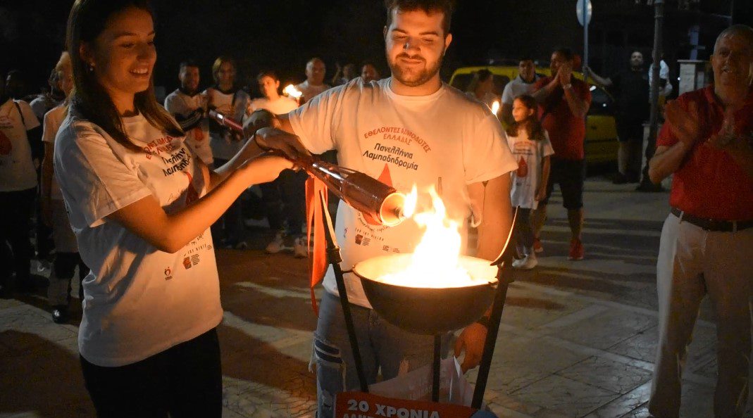 Με επιτυχία η 20η Πανελλήνια Λαμπαδηδρομία Εθελοντών Αιμοδοτών στην Πάτρα - ΦΩΤΟ