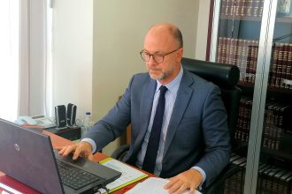 Τάκης Παπαδόπουλος: "Γεννά προβληματισμό η απόφαση για τα εμπορικά καταστήματα"