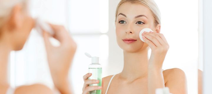 Γιατί πρέπει να χρησιμοποιείς το toner καθημερινά στην περιποίηση του προσώπου σου;