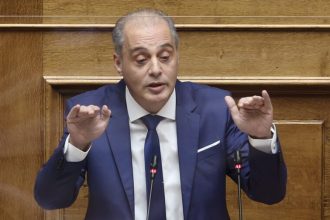 Βελόπουλος: Ζήτησε να ψηφιστεί η ΝΔ – Επικό σαρδάμ του αρχηγού της Ελληνικής Λύσης!