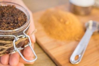 Homemade scrub κατά της κυτταρίτιδας με μόνο 2 υλικά!
