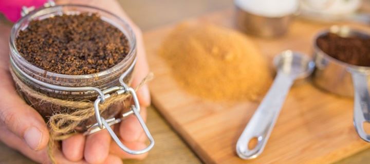 Homemade scrub κατά της κυτταρίτιδας με μόνο 2 υλικά!