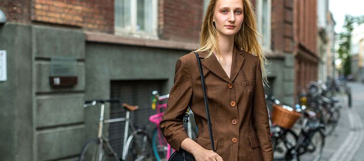 Το καφέ είναι το χρώμα που θα φοράμε όλες φέτος το φθινόπωρο!