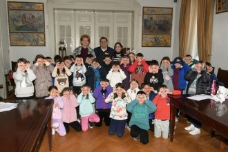 Επίσκεψη μαθητών του Δημοτικού Σχολείου Ρίου στον Δήμαρχο Πατρέων (ΦΩΤΟ)