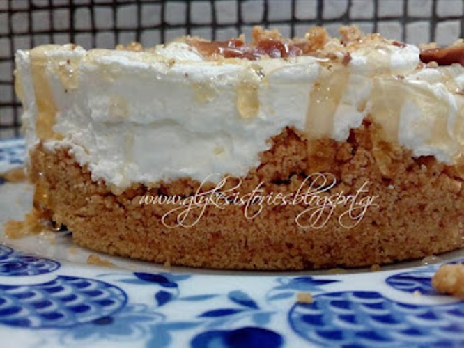 Cheesecake με μελομακάρονα!